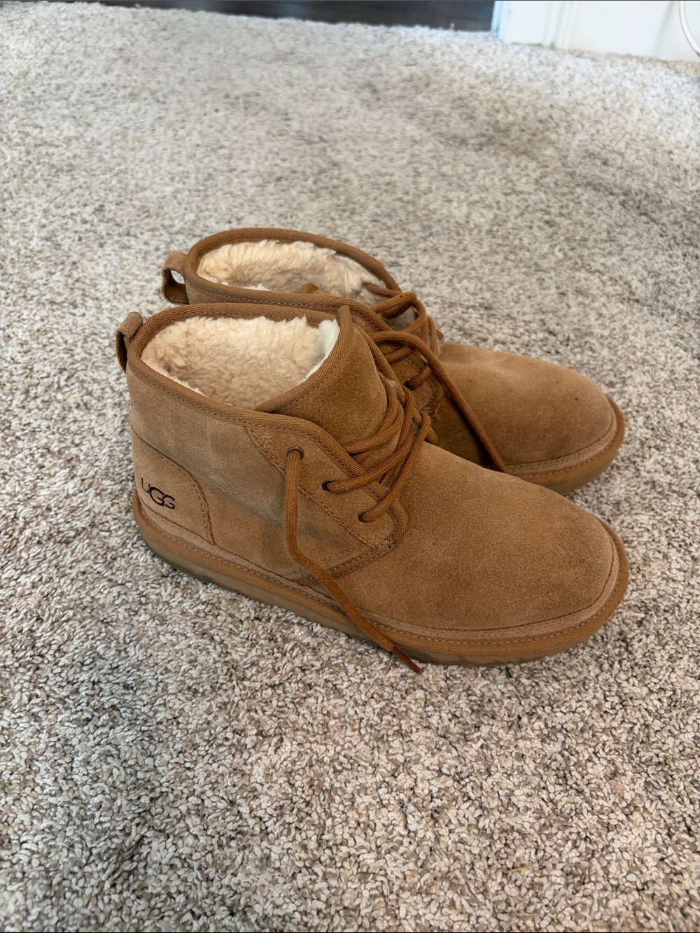 UGG Women’s Chestnut Suede Lace-Up Winter Boots